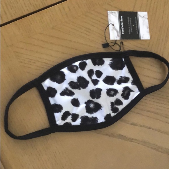 2 for $30. Black & white leopard print mask - Picture 3 of 11